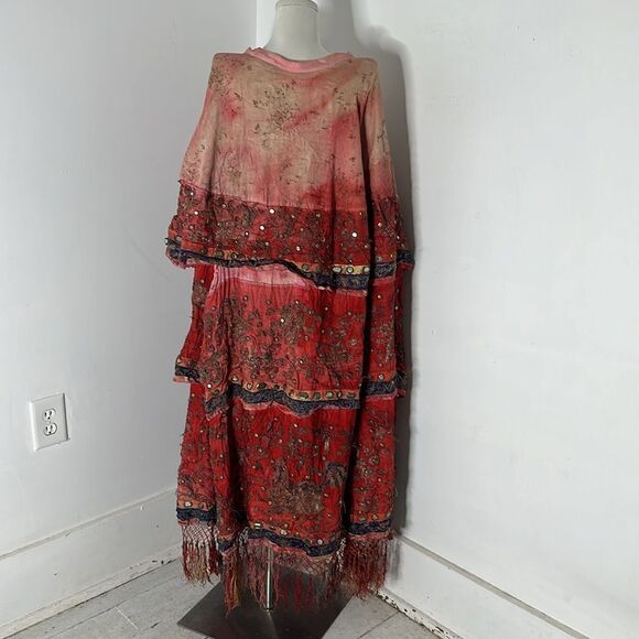 Ethnic Antique Ceremonial Museum Worthy Garment - Picture 12 of 14